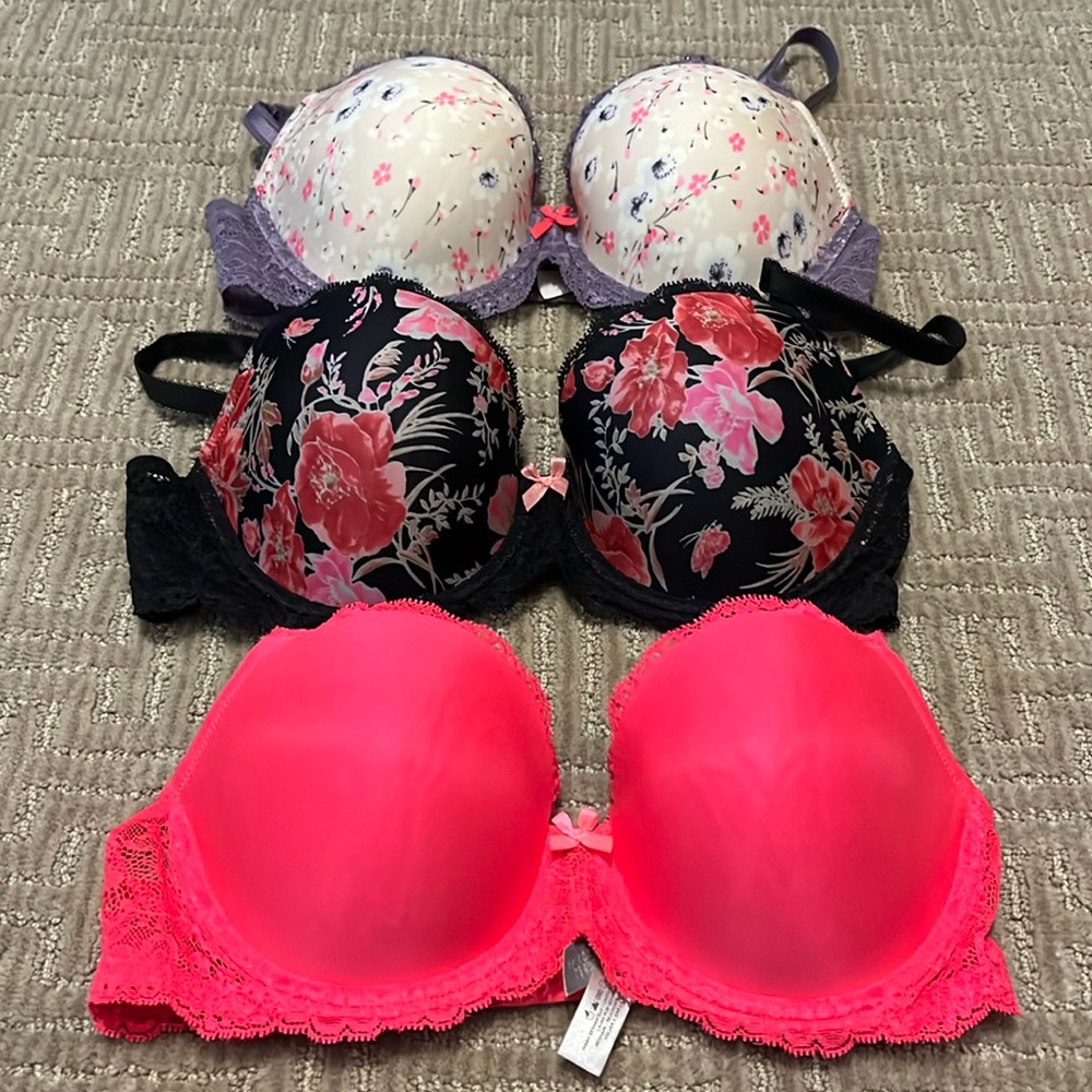 Victoria Secret dream angels lined Demi bundle.